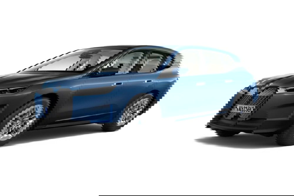 BMW iX nuova a Torino (2)