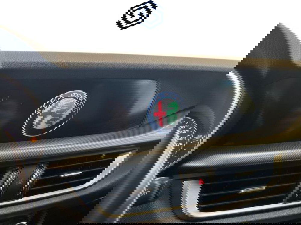 Alfa Romeo Stelvio usata a Cagliari (11)