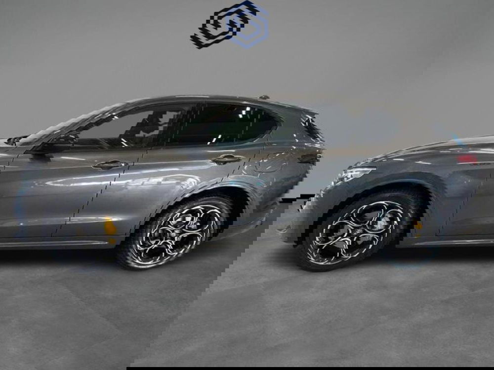 Alfa Romeo Stelvio usata a Cagliari (12)