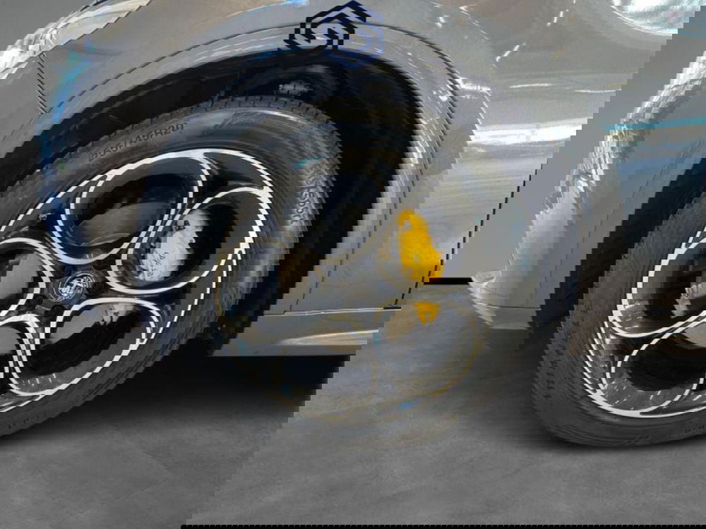 Alfa Romeo Stelvio usata a Cagliari (2)