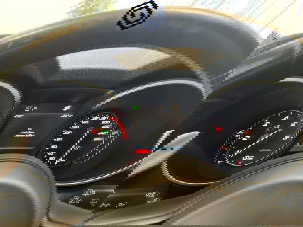 Alfa Romeo Stelvio usata a Cagliari (5)