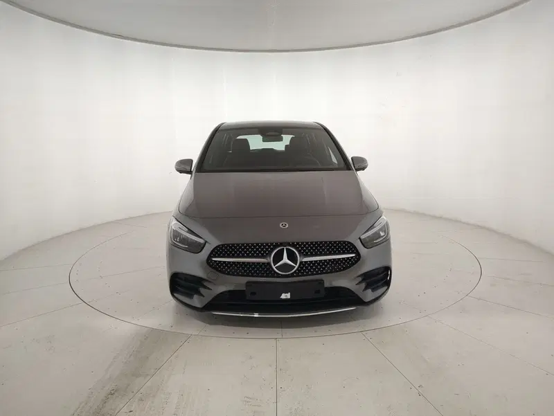 Mercedes-Benz Classe B nuova  (2)
