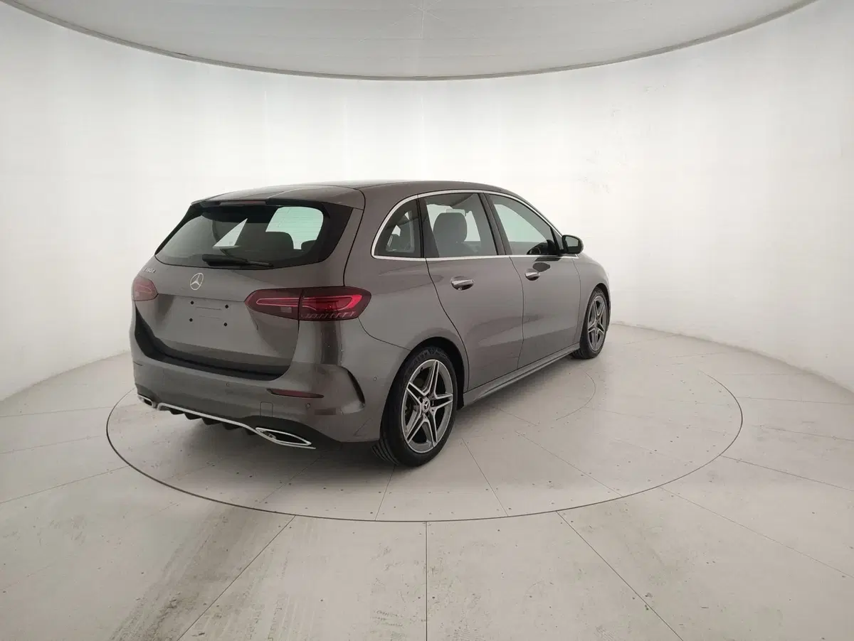 Mercedes-Benz Classe B nuova  (4)