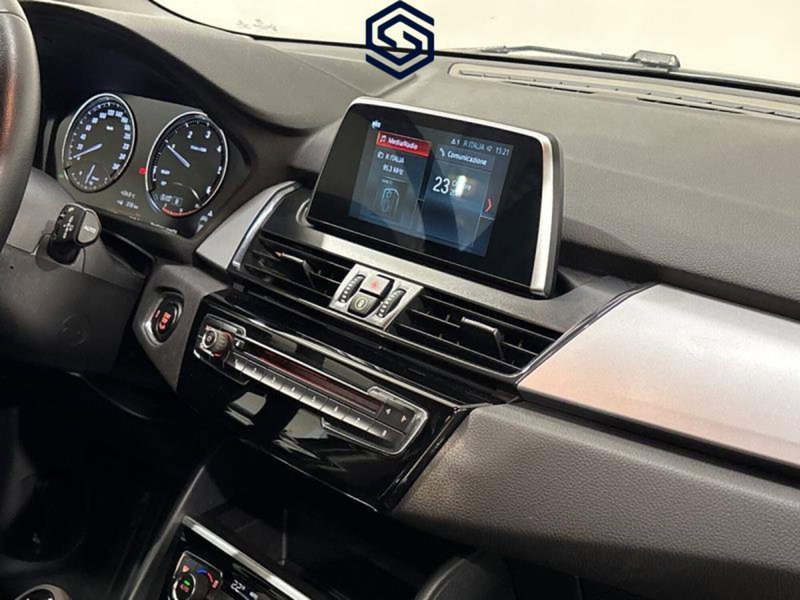 BMW Serie 2 Active Tourer usata a Cagliari (11)