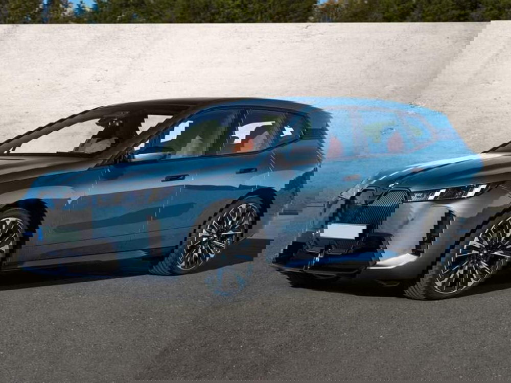 BMW iX nuova a Torino (5)