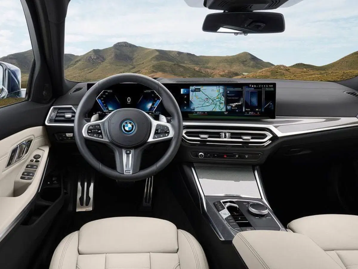 BMW Serie 3 Touring nuova a Torino (3)