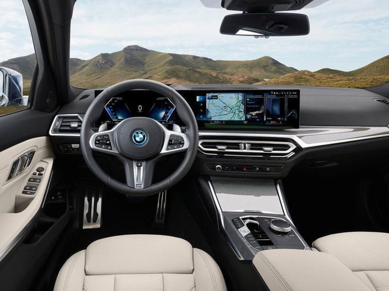 BMW Serie 3 Touring nuova a Torino (3)