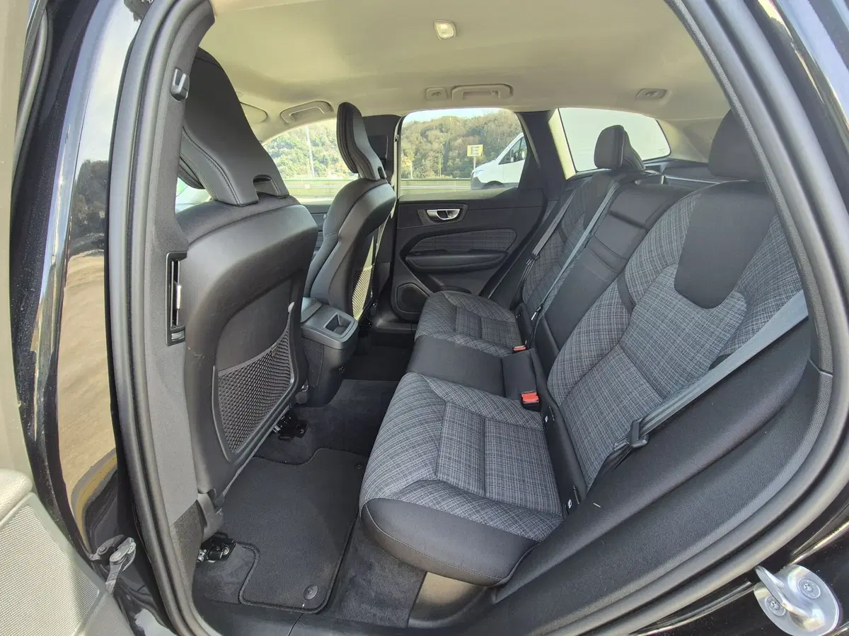 Volvo XC60 usata  (7)
