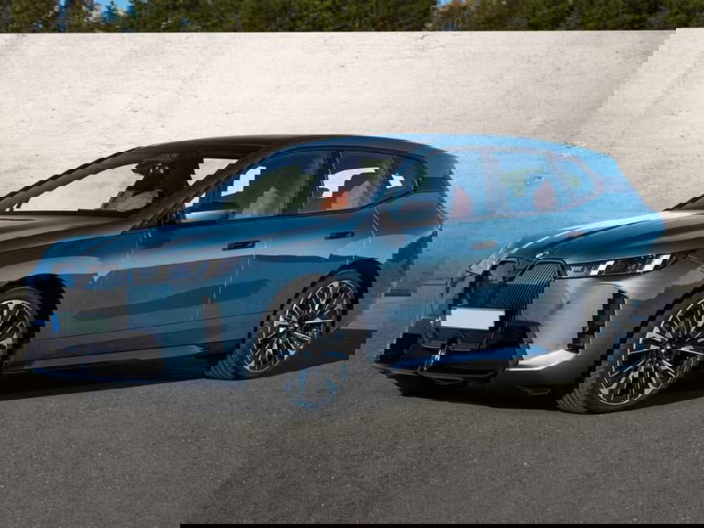 BMW iX nuova a Torino (5)