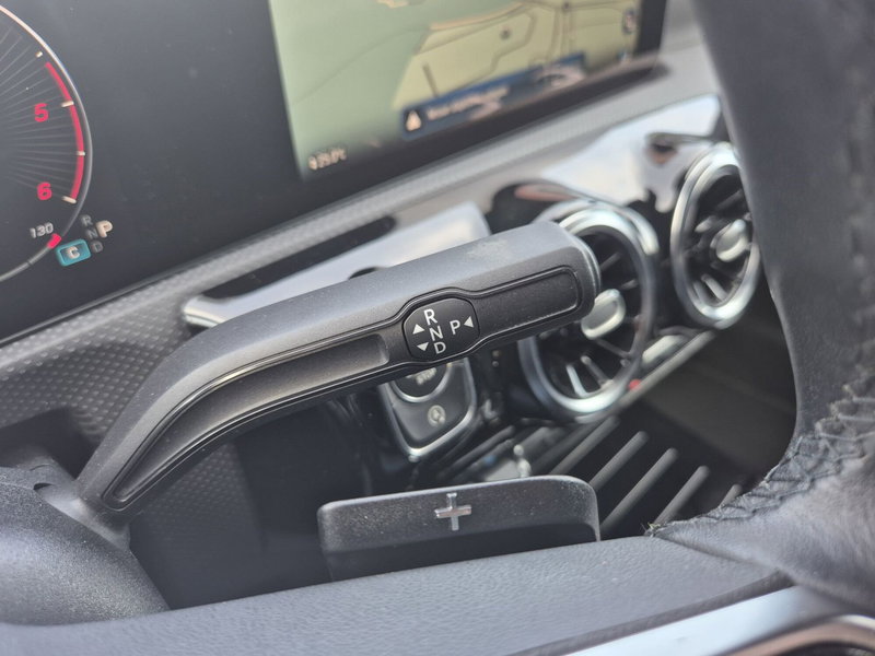 Mercedes-Benz CLA Shooting Brake usata  (10)