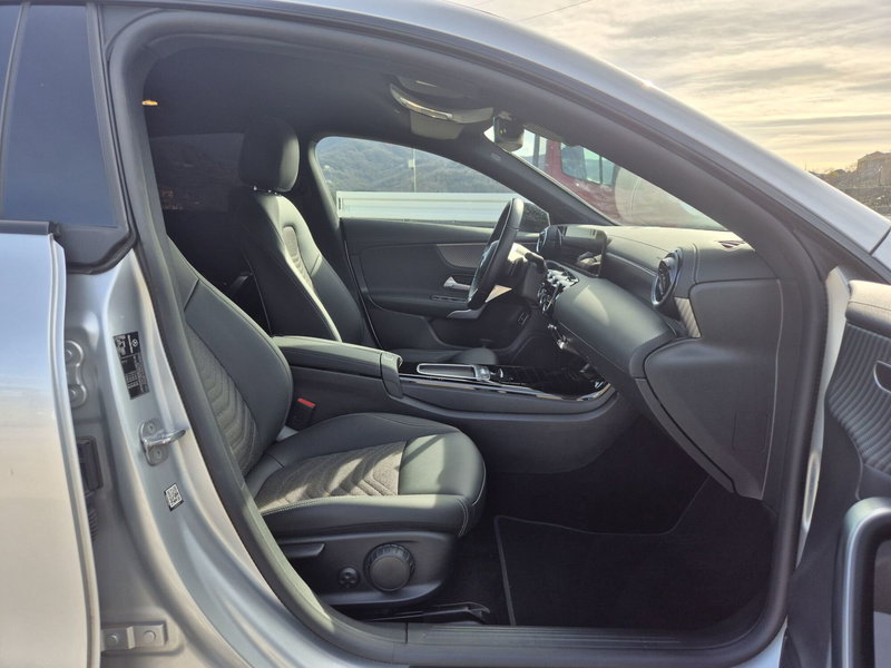 Mercedes-Benz CLA Shooting Brake usata  (9)