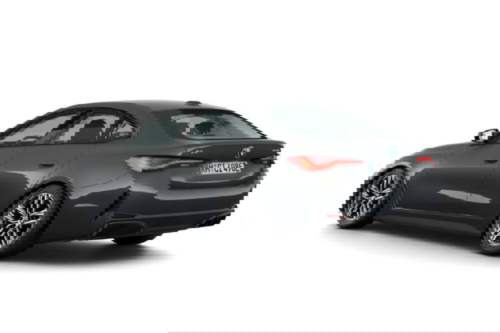 BMW i4 nuova a Torino