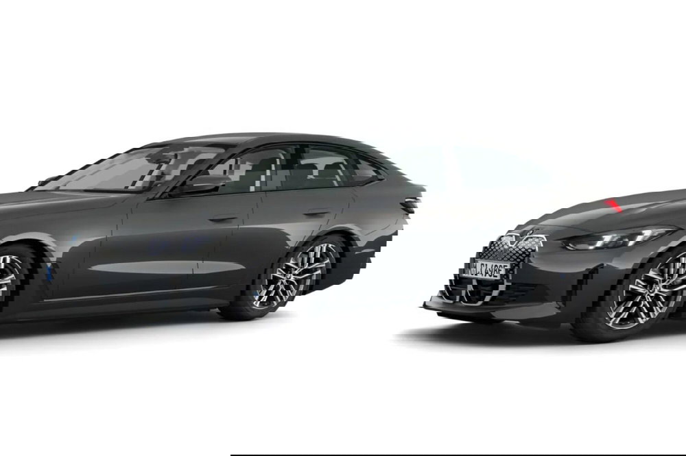 BMW i4 nuova a Torino (2)