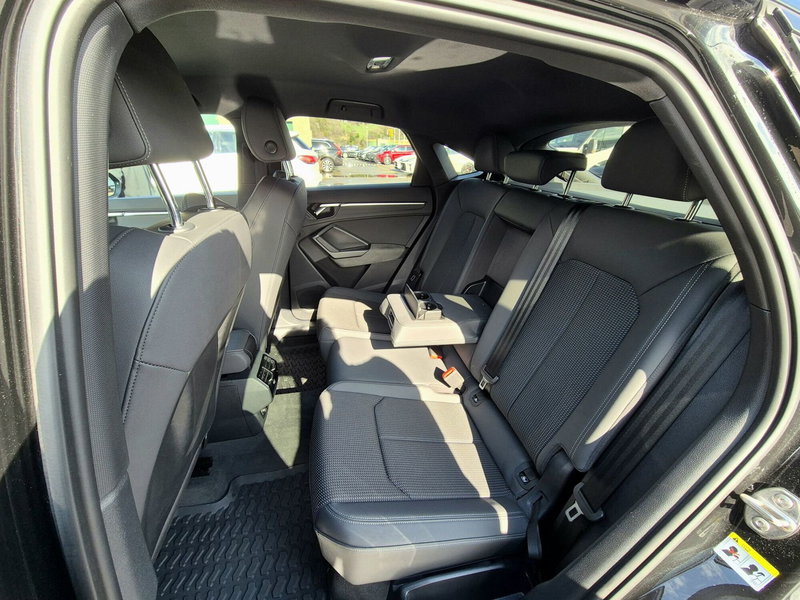 Audi Q3 Sportback usata  (19)