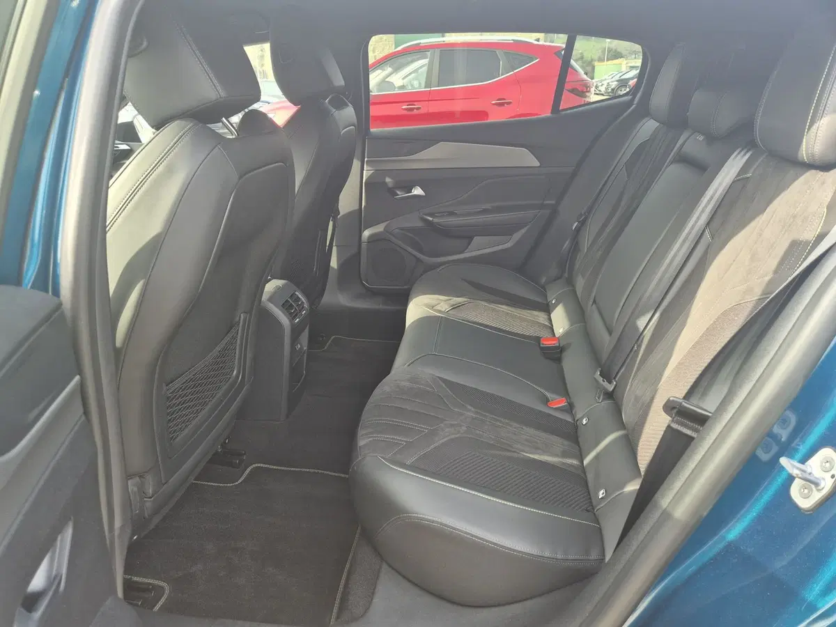 Peugeot 408 usata  (7)