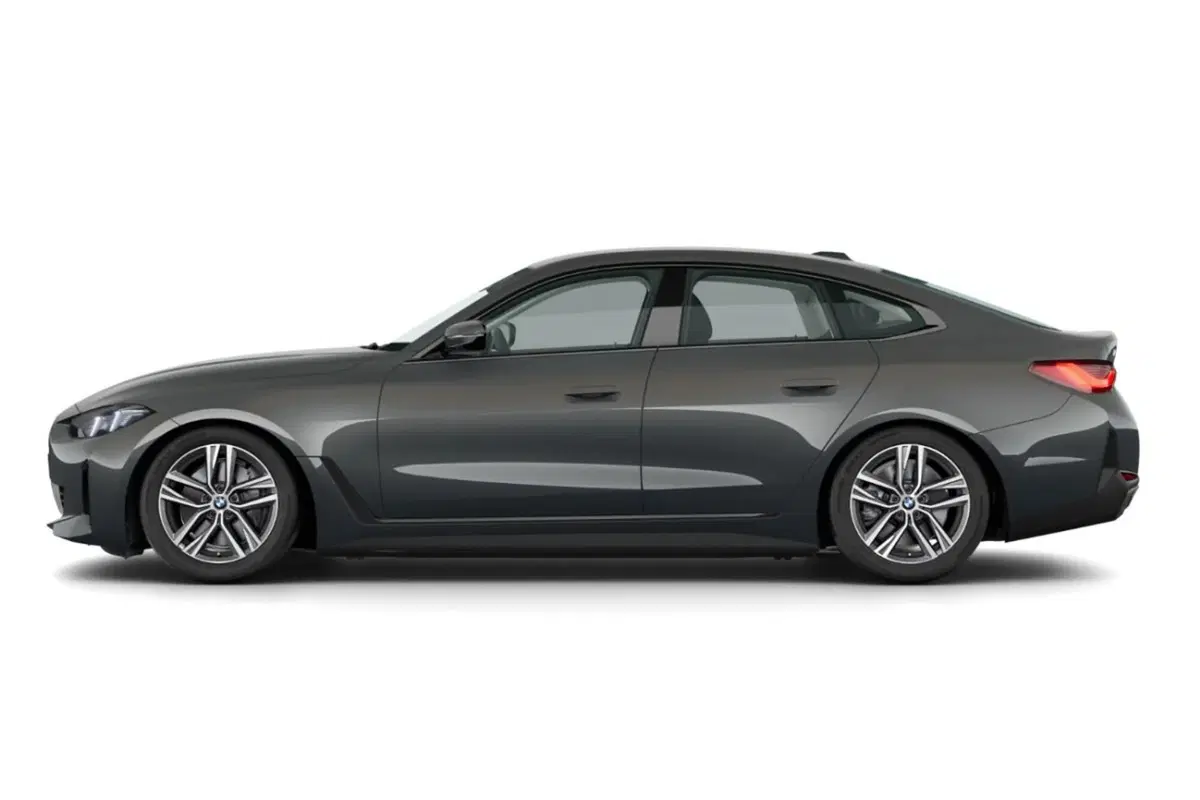 BMW i4 nuova a Torino