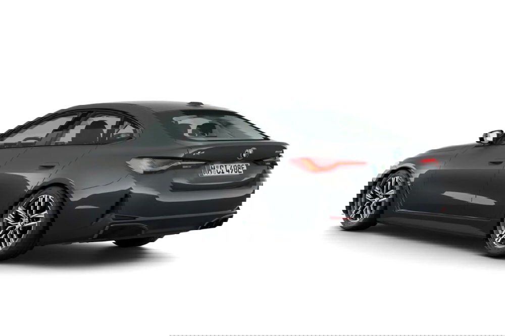 BMW i4 nuova a Torino (3)