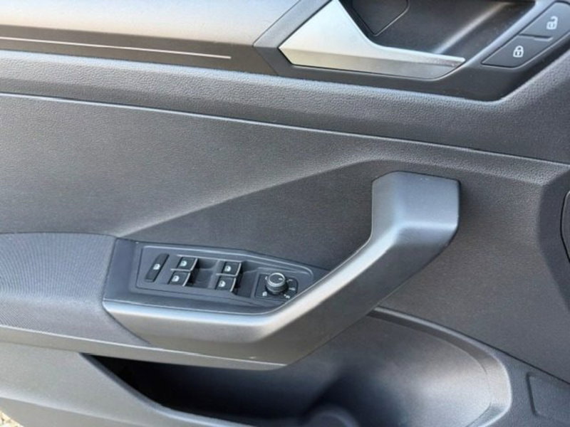 Volkswagen T-Roc usata a Prato (8)
