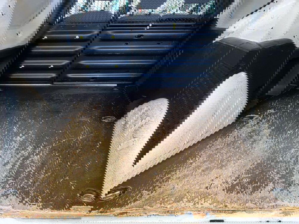 Peugeot Partner Furgone usata a Torino (8)