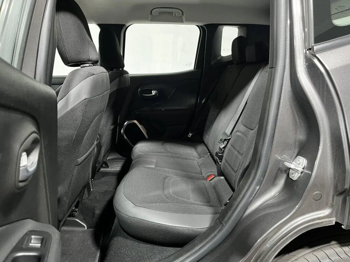 Jeep Renegade usata a Sondrio (11)