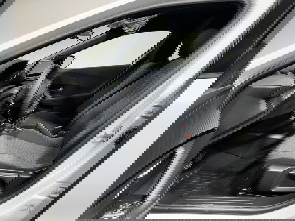 Peugeot 2008 nuova a Sondrio (10)