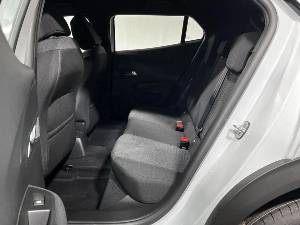 Peugeot 2008 nuova a Sondrio (11)