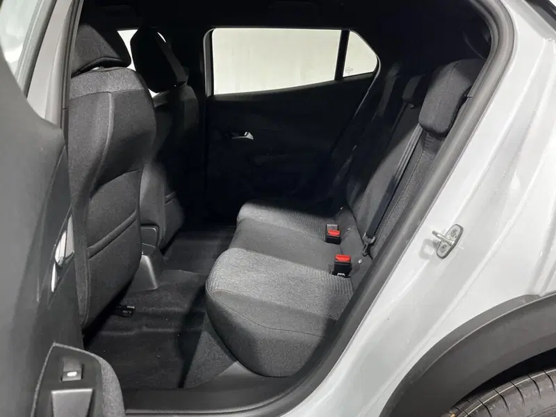 Peugeot 2008 nuova a Sondrio (11)