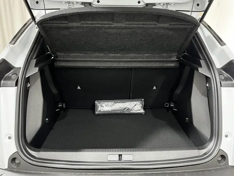 Peugeot 2008 nuova a Sondrio (15)