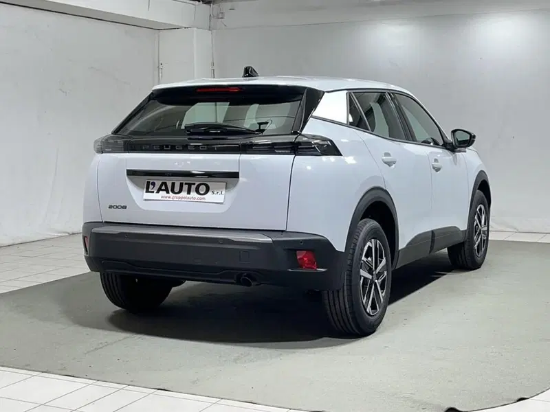 Peugeot 2008 nuova a Sondrio (5)