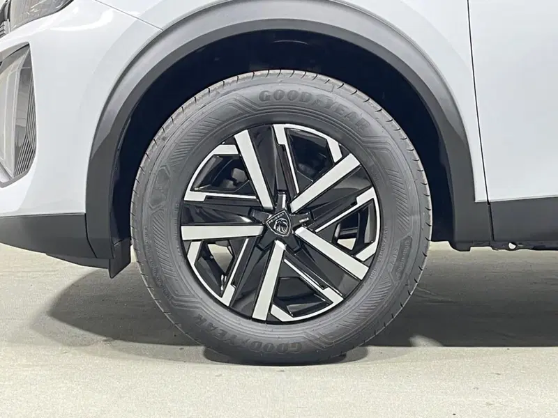 Peugeot 2008 nuova a Sondrio (9)