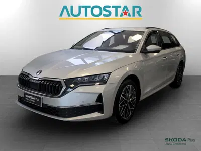 Skoda Octavia Station Wagon 2.0 tdi Executive 150cv dsg del 2025 usata a Piacenza