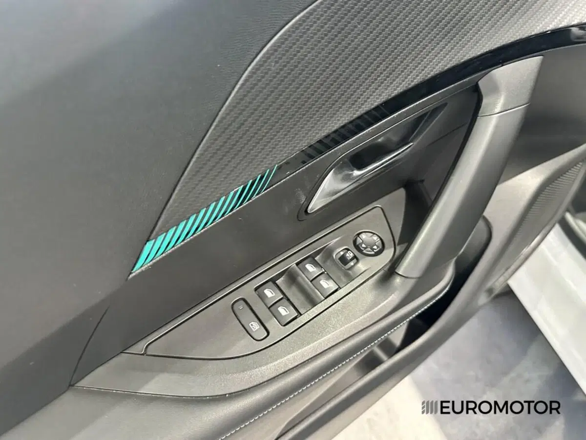 Peugeot 2008 usata a Bari (12)