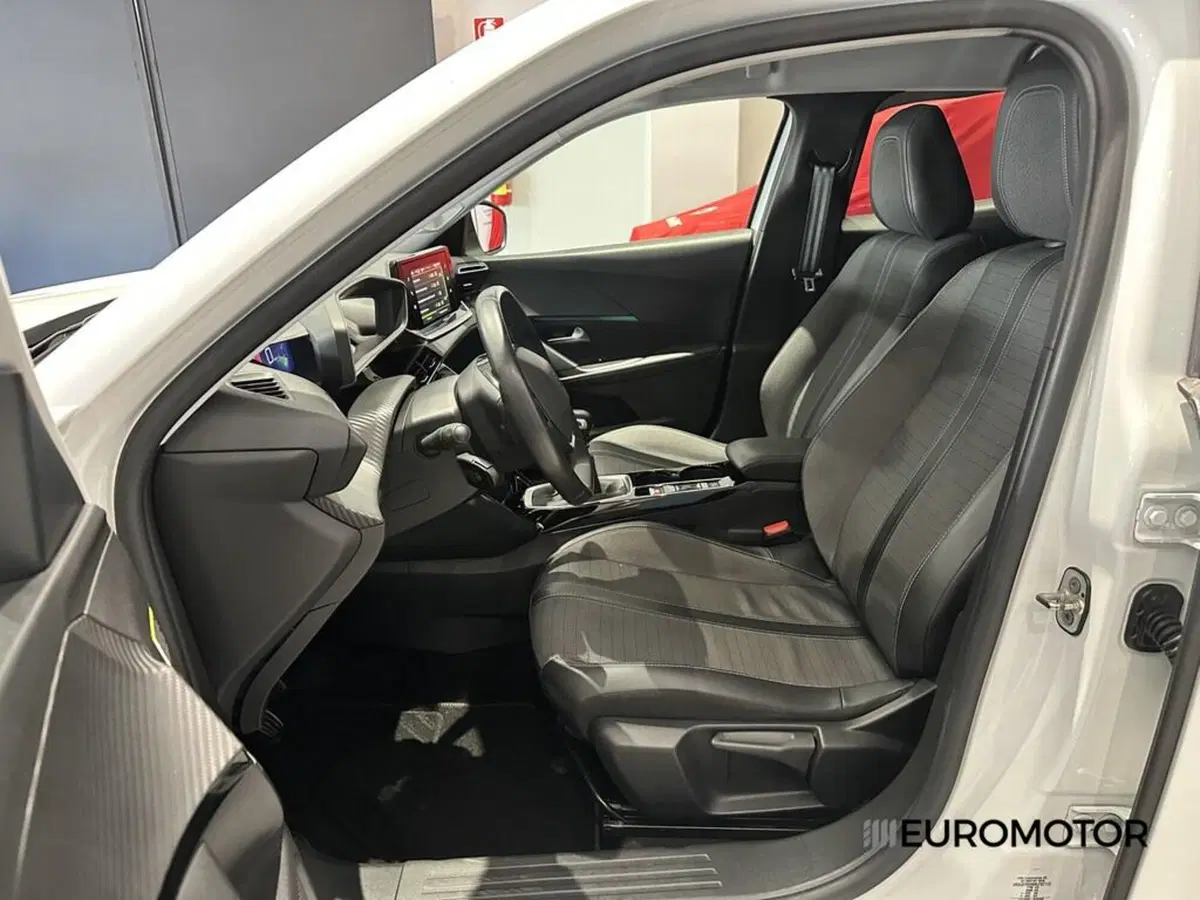 Peugeot 2008 usata a Bari (13)