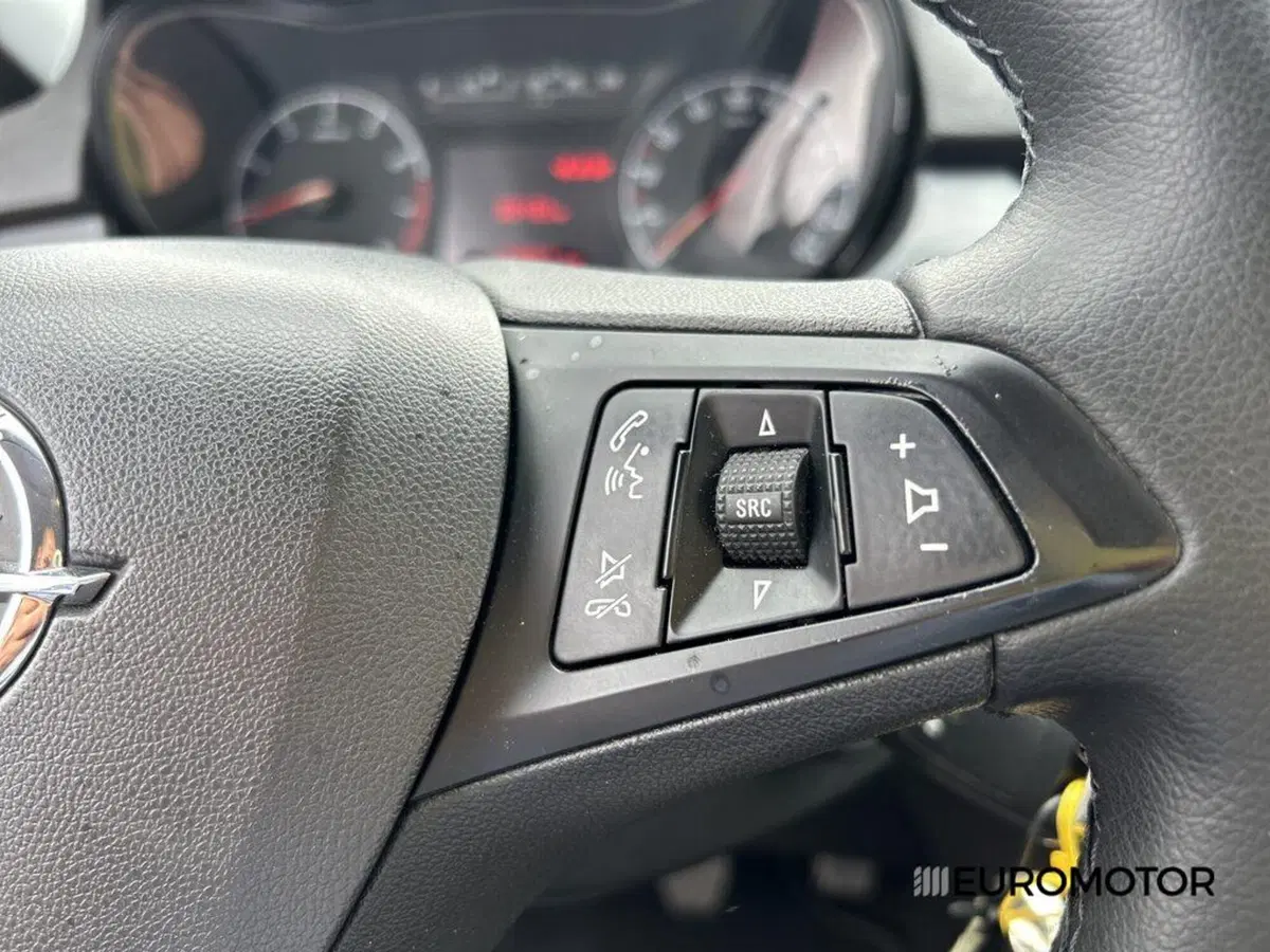 Opel Corsa usata a Bari (15)