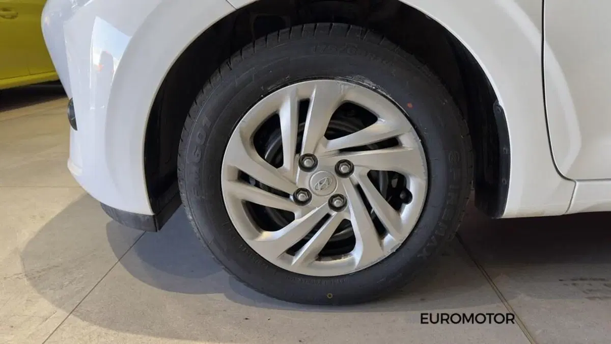 Hyundai i10 usata a Bari (12)