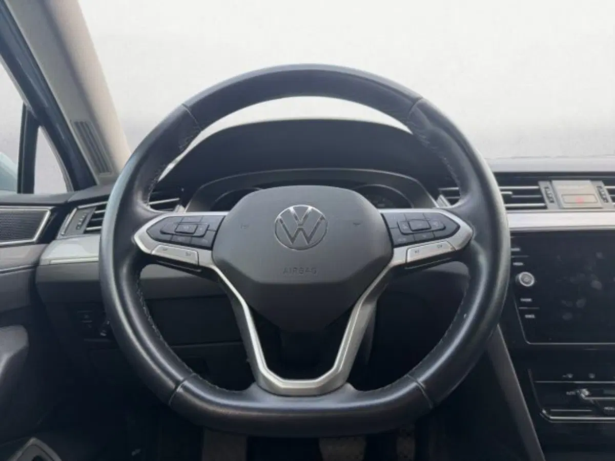 Volkswagen Passat Variant usata a Udine (11)