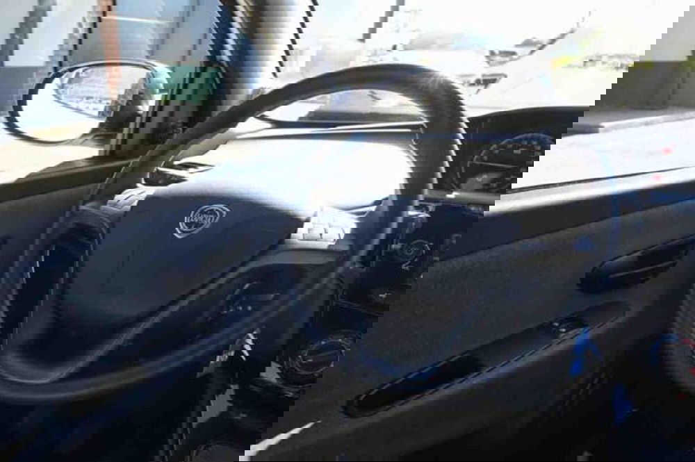 Lancia Ypsilon usata a Torino (18)