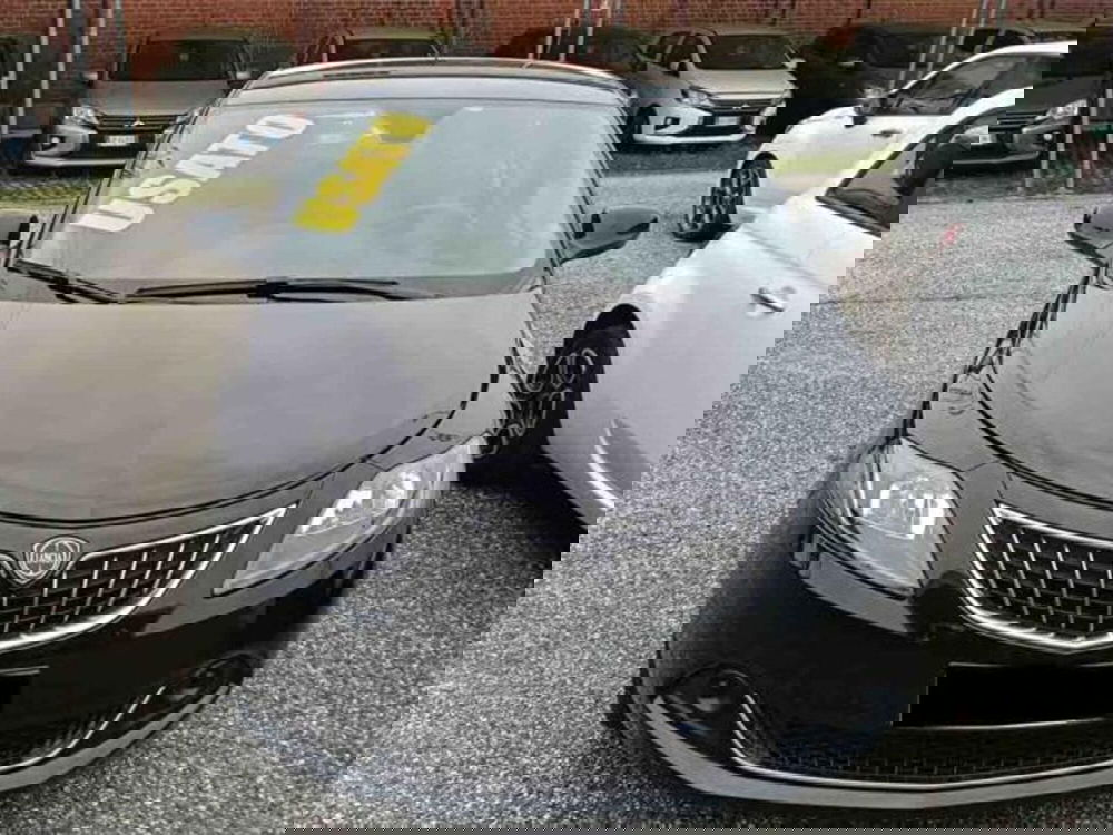 Lancia Ypsilon usata a Torino (2)