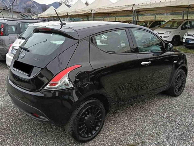 Lancia Ypsilon usata a Torino (4)
