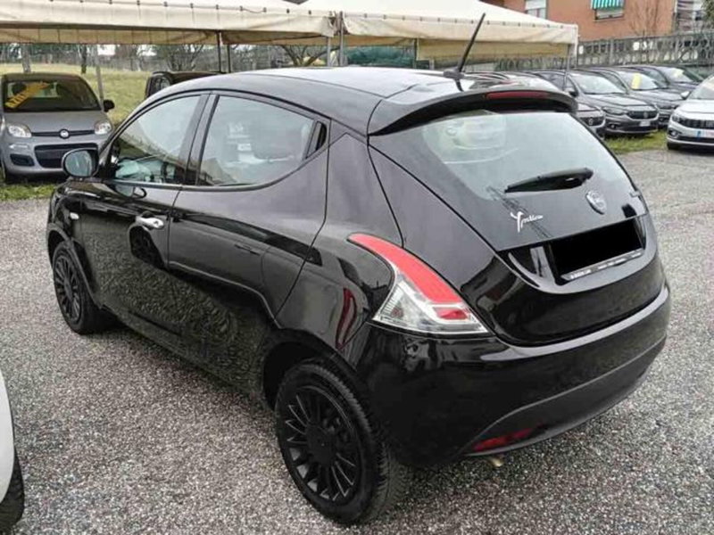Lancia Ypsilon usata a Torino (6)