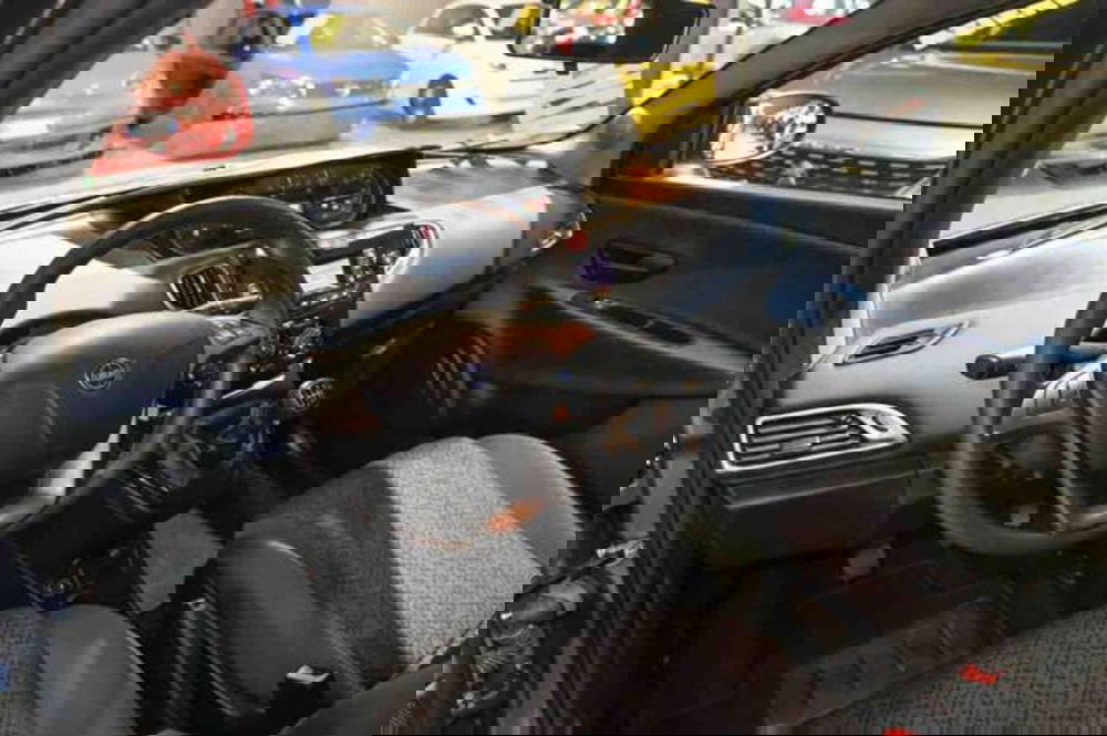 Lancia Ypsilon usata a Torino (11)