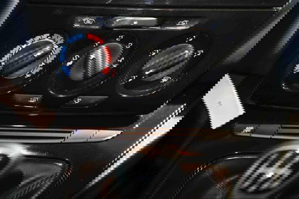 Lancia Ypsilon usata a Torino (17)