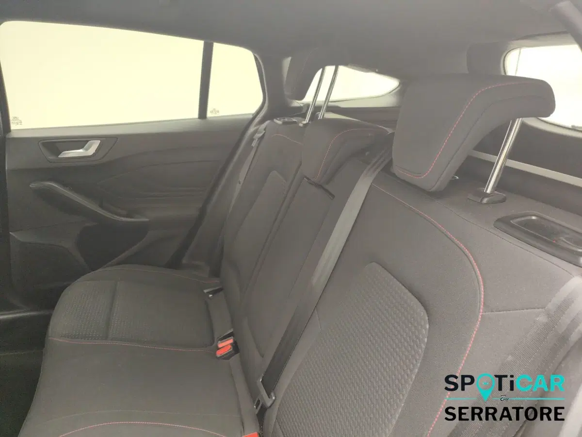 Ford Focus Station Wagon usata a Como (13)