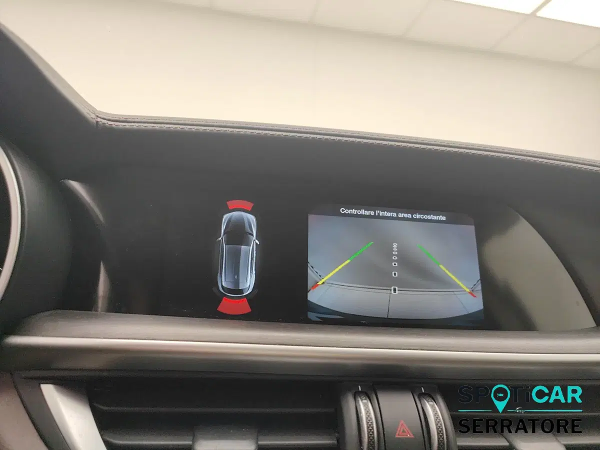Alfa Romeo Stelvio usata a Como (10)