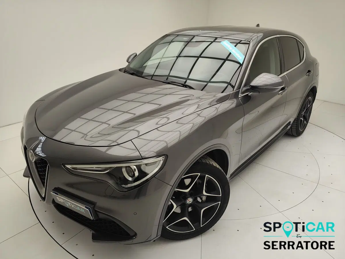 Alfa Romeo Stelvio usata a Como (15)