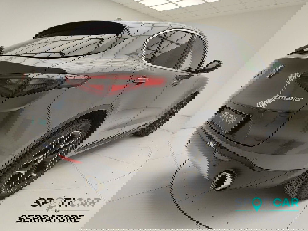 Alfa Romeo Stelvio usata a Como (6)