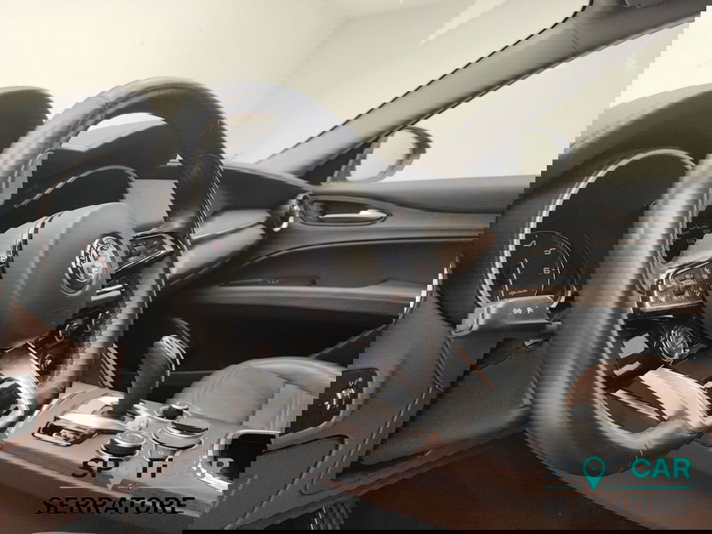 Alfa Romeo Stelvio usata a Como (9)