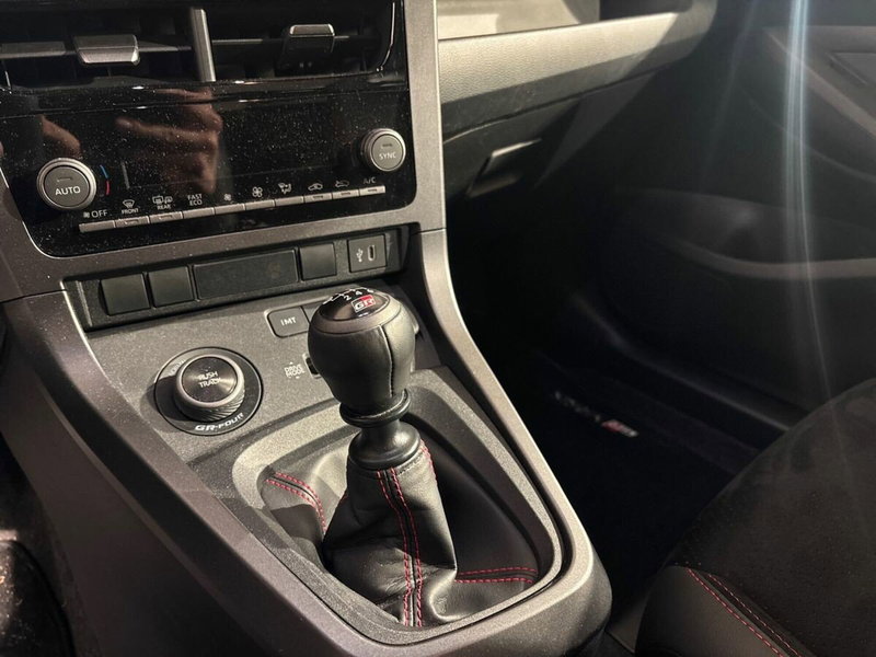 Toyota GR Yaris usata a Lecco (12)