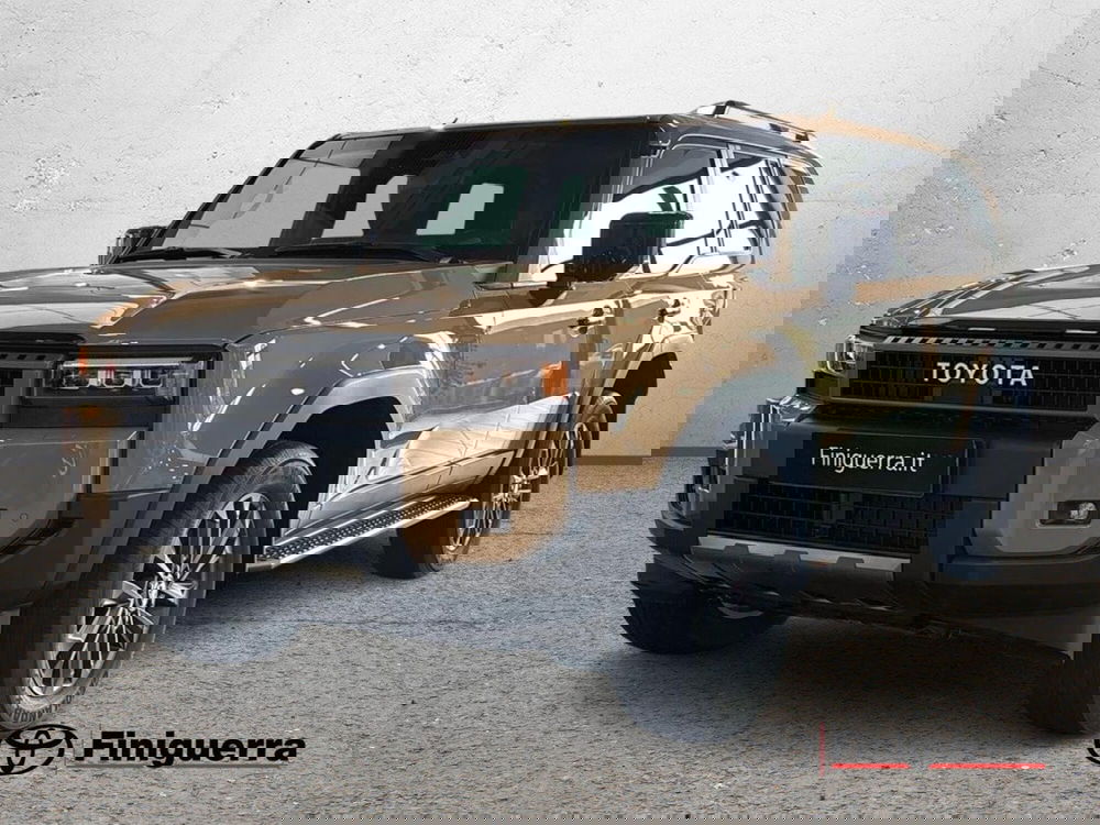 Toyota Land Cruiser nuova a Lecco