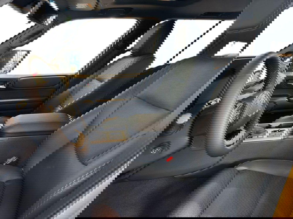 Toyota Land Cruiser nuova a Lecco (10)